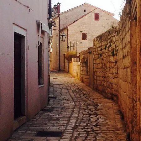 Meditation Semesterbostad Hvar Town
